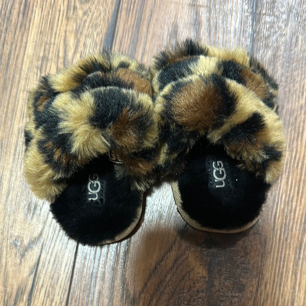 UGG Kids' Furry Slippers - Black and Tan